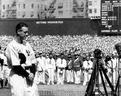 Yankees Lou Gehrig Luckiest Man  0179