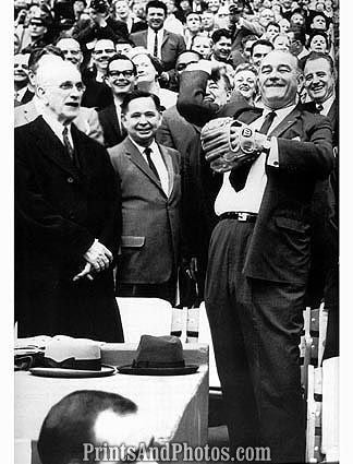 President LYNDON JOHNSON Pitch  0783 President LYNDON JOHNSON Pitch  0783