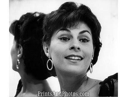 Opera Star Soprano ROBERTA PETERS 0845