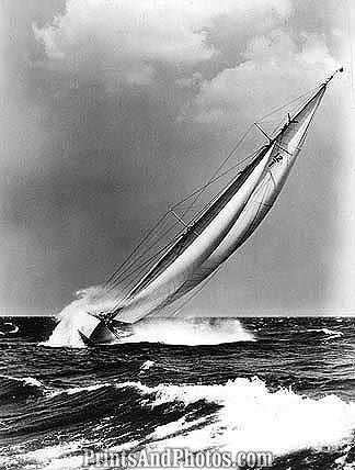 TITANIC Leaving on Last Voyage 1310