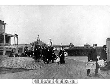 ELLIS ISLAND 1905 IMMIGRANT 0901