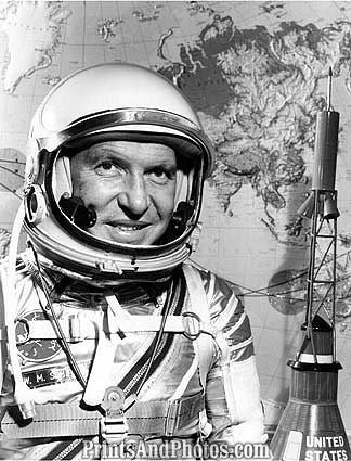 President KENNEDY & NASA Scott Carpenter 0837