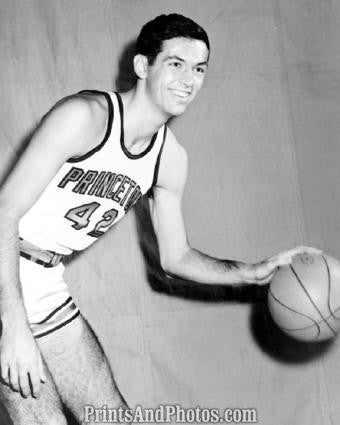 KNICKS Princeton BILL BRADLEY  1083 KNICKS Princeton BILL BRADLEY  1083