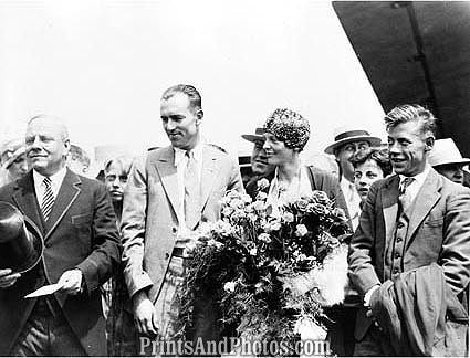 AMELIA EARHART Welcome Home  1085 AMELIA EARHART Welcome Home  1085