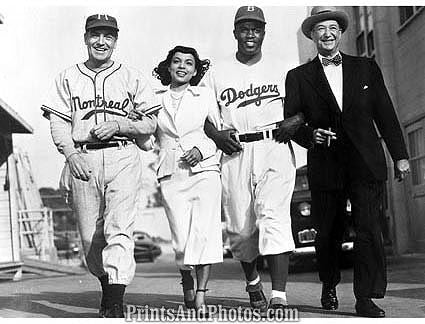 Dodgers THE JACKIE ROBINSON Story 1094