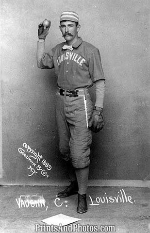 Yankees Joe DiMaggio Salute His Bat 7397