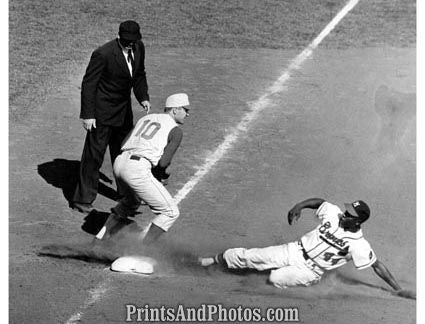 BRAVES Hank Aaron Eddie Kasko  1400 BRAVES Hank Aaron Eddie Kasko  1400