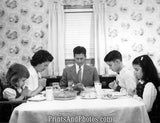 50s Family Dinner Prayer  1659