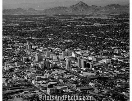 Phoenix AZ Pop 530,000 1953 1747