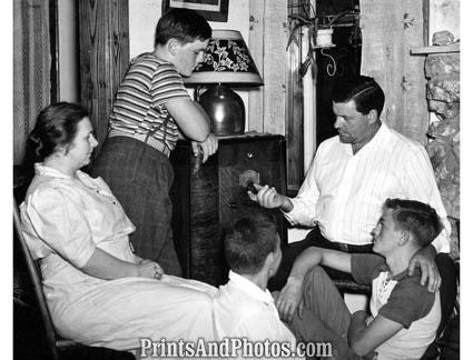 Family Radio Mass Farm 1940s  1779