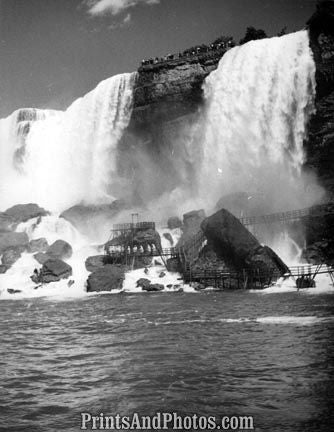 Niagara Falls Catwalk 1950s 1793