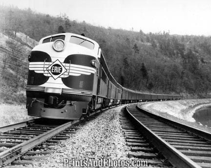 Erie Rail Train 4500 hp Diesel 19330