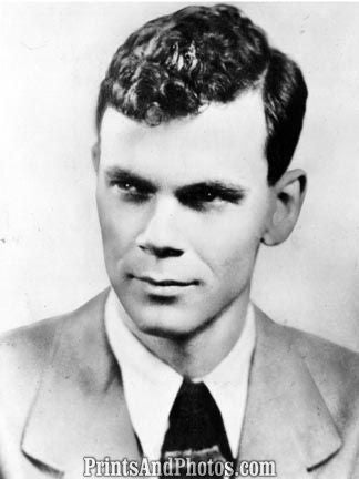 Roberts Author THOMAS HEGGEN   2153 Mr