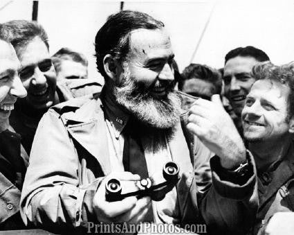 ERNEST HEMINGWAY WW II 1944  2160