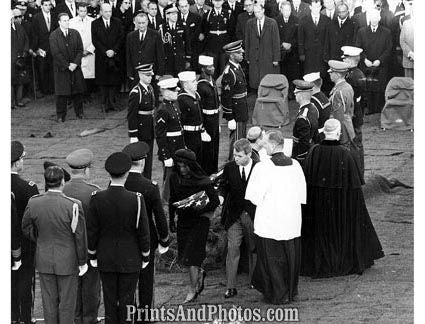 Kennedy Jackie & Bobby Arlington 2290