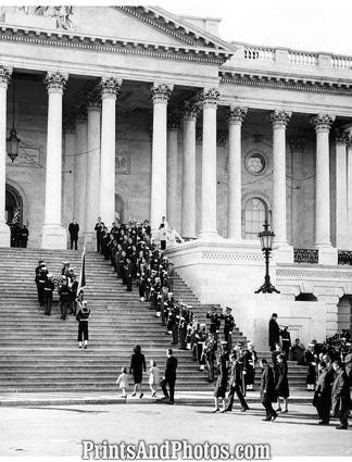Kennedy Funeral Jackie & Children 2292