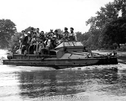 US ARMY Duck in Mississippi Flood  2343