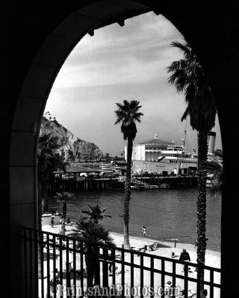 SANTA CATALINA Beach 1950s  2380