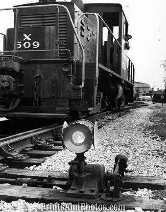 Train w/ Radioisotope Lamp  2398 Train w/ Radioisotope Lamp  2398