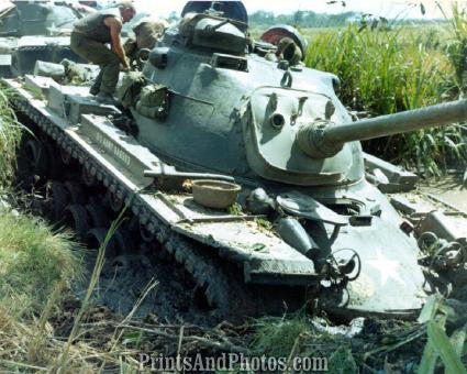 Vietnam Tank Search & Destroy  2489 Vietnam Tank Search & Destroy  2489