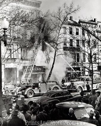 FIRE DEPT Fights Blaze Wash DC 2509