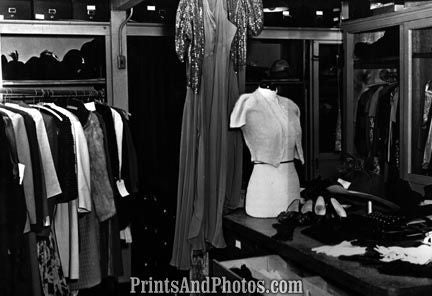 Hollywood Wardrobe Room 2539