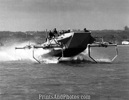 Navy  Amphibious Forces HYDROFOIL 2698