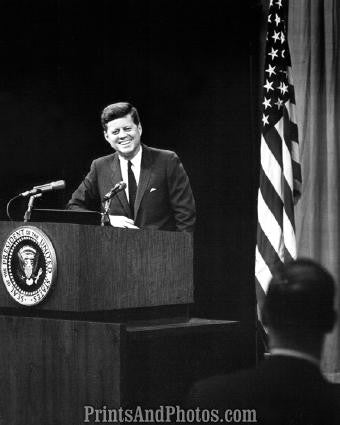 John F Kennedy at Podium 2786
