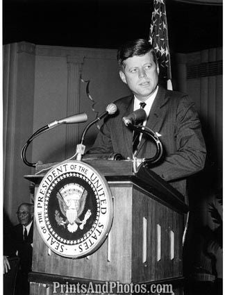 John F Kennedy at Podium 2787