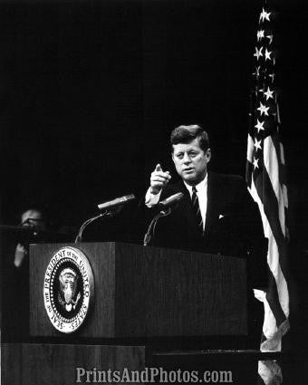 John F Kennedy at Podium 2788