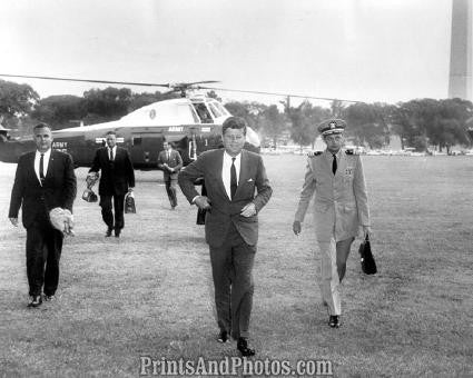 John F Kennedy Leaving Helicopter 2792