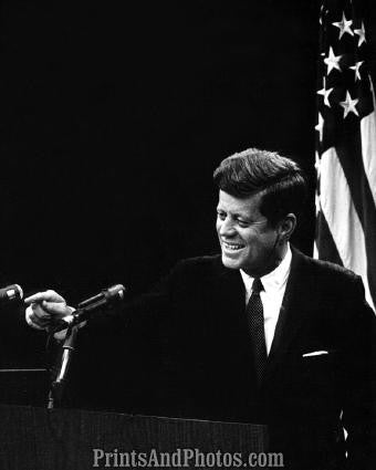 John F Kennedy at Podium 2813
