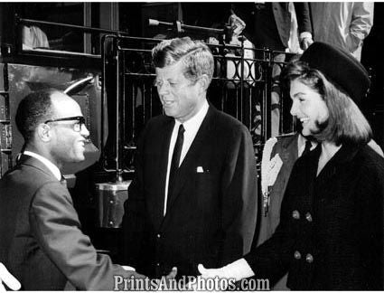 John F Kennedy & Jackie  2839