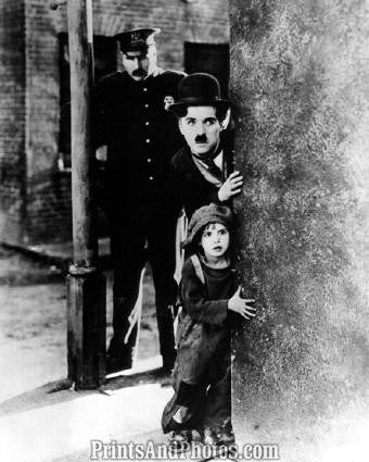 CHARLIE CHAPLIN Movie  The Kid 2934