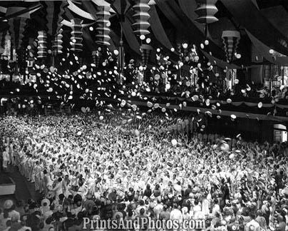 NAVAL ACADEMY Graduation Cap Toss  3034