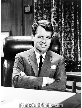ROBERT F KENNEDY Candid 3261