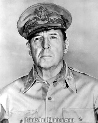 General Douglas McArthur Commander 3354
