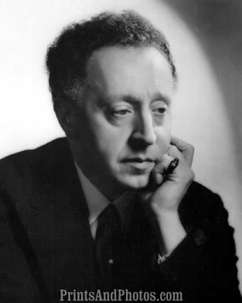 Pianist Arthur Rubinstein  3388