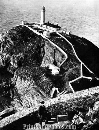 Lighthouse with Keeper 3496