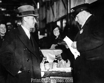 Prohibition New York Deputy Dumps Liquor 7394