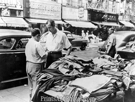 NY Garments Sidewalk Sale 40s 3985