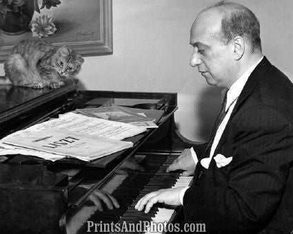 Pianist Simon Barere 4007