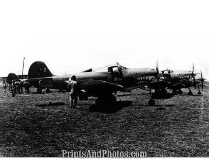 US ARMY WWII Shark Fighter Planes  4042 US ARMY WWII Shark Fighter Planes  4042