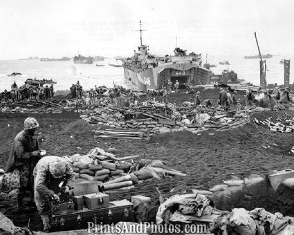 US Marines WWII Beach of Iwo Jima 4052 US Marines WWII Beach of Iwo Jima 4052
