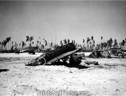 US Marines Hellcat Lands  4076 US Marines Hellcat Lands  4076