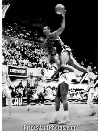 Celtics Bill Russell Leaping  4772 Celtics Bill Russell Leaping  4772