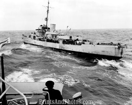 Coast Guard Cutter Sinks Sub  4795