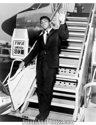 Muhammad Ali Leaving Plane  4907 Muhammad Ali Leaving Plane  4907