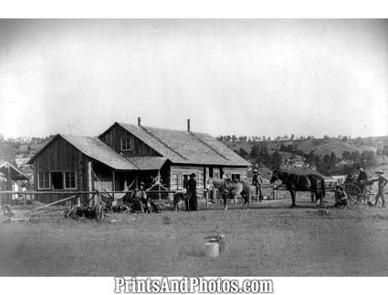 Old Western Ranch House  5005