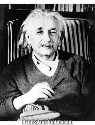 Albert Einstein w/ Pipe  5206 Albert Einstein w/ Pipe  5206
